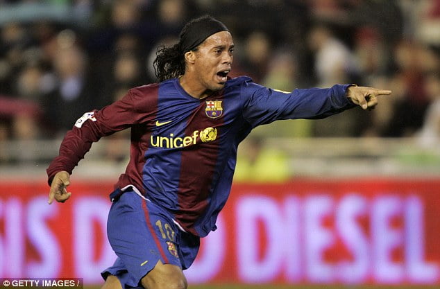 Hinh 2- Ronaldinho
