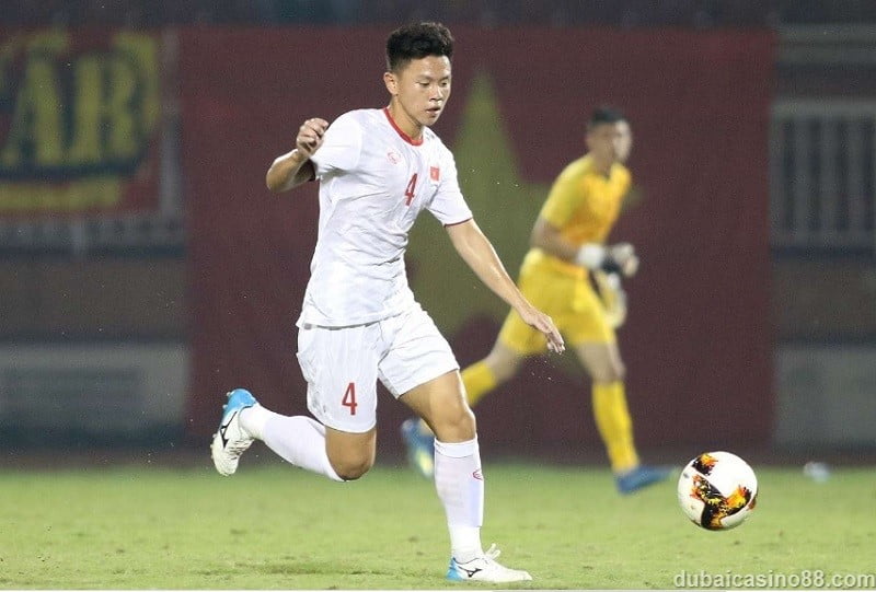 TOP 4 most promising young talents in Vietnamese football today (1)